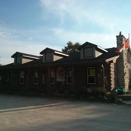 The Spirit Rock Outpost & Lodge Wiarton Buitenkant foto